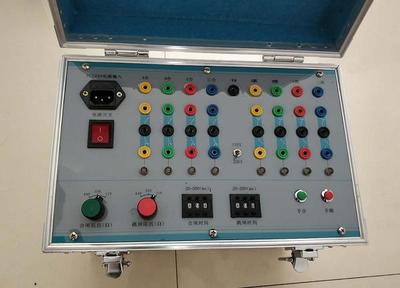 雙跳圈斷路器模擬裝置在電氣信號(hào)設(shè)備制造中的應(yīng)用